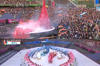 [광주U대회] ‘젊음의 탄생’  알리는 국악ㆍ소프라노 조화…소리꾼 왕기철ㆍ성악가 한경미 빛나는 퍼포먼스