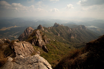 [포토] 11월에 가볼만한 곳, 천황봉에서 바라본 월출산 동쪽 능선 
