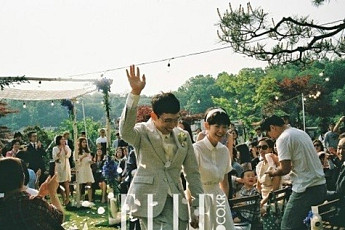 ‘득남’ 봉태규‧하시시박, 웨딩화보 재조명… 남다른 결혼식 풍경 ‘눈길’