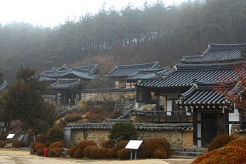 [여행섹션] 봄꽃 내음 솔솔~ 한옥에서 하룻밤