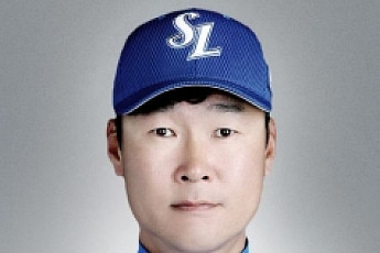 삼성라이온즈 신임 감독 김한수는 누구?…입단-은퇴-코치까지 ‘삼성맨’