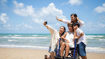 “지팡이 짚고 휠체어 타도” 제약 없이 즐기는 무장애 여행