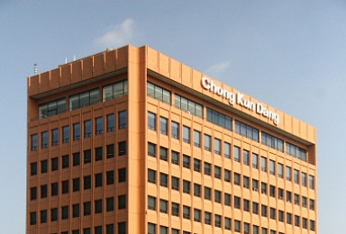 종근당, 비정규직 전원 정규직 전환..청년채용 확대