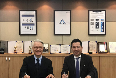 크리스탈-우진비앤지 