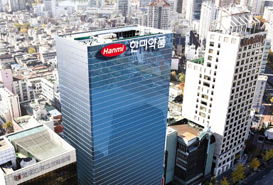 한미약품, 작년 매출 1조 선방..