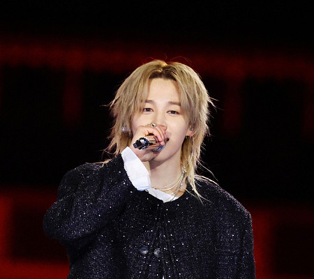 [비즈 포토] BTS 지민, 한 폭의 그림 같은 라이브 공연 현장