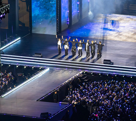 [비즈 포토] 광화문 뒤흔든 BTS, 전 세계 아미와 함께한 역사적 컴백