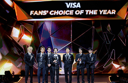 [주간 윤준필] '마마 13관왕' 하이브, 조용히 빛난 방시혁 의장 리더십