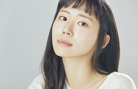 [윤준필의 시선] '모두가 자신의 무가치함과 싸우고 있다' 박예니, 간극을 연기하는 배우