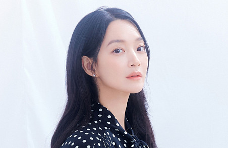 [비즈 스타] '눈동자' 신민아 