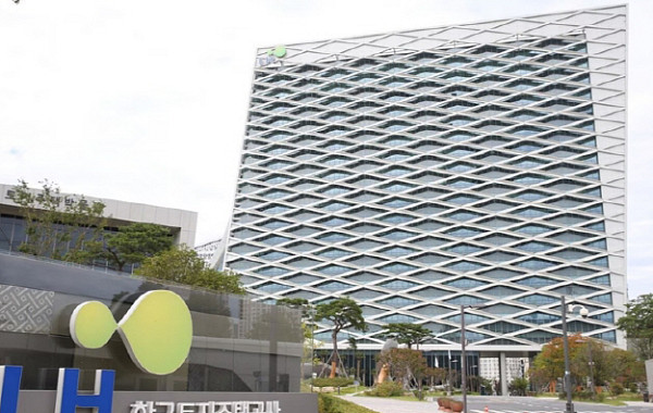 LH '사장 직무대행'도 사의 표명…수장 공백에 주택공급 차질 우려