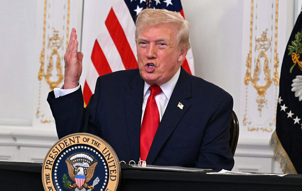 [상보] 트럼프, 엔비디아 H200 AI 칩 중국 수출 승인…"시진핑도 긍정적 반응"