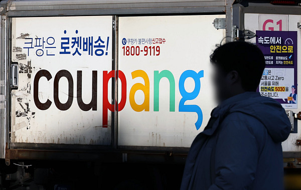 쿠팡 이용자 이탈 본격화…나흘만에 181만명 감소
