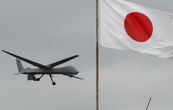 日 정부, 2026년 방위비 9조엔 검토…군사력 강화