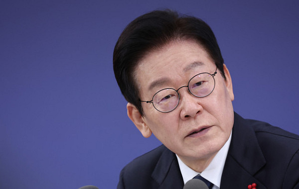 李대통령, 12·29 참사에 "대통령으로서 깊은 사죄…유가족 종합지원"