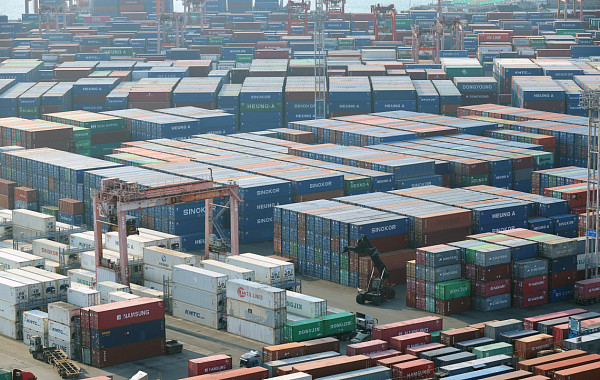 11월 경상수지 122.4억 달러…반도체 수출 훈풍에 31개월 연속 흑자 행진