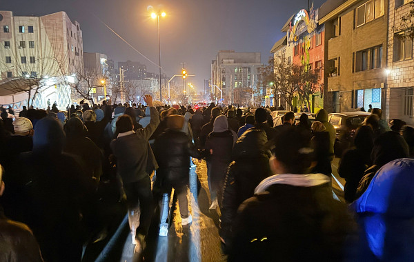 이란 시위 사망자 1만2000명 이상 추정…트럼프 “곧 도움이 갈 것”