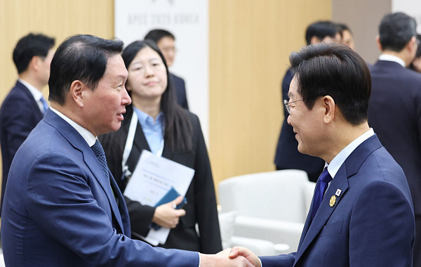 최태원, 李대통령 '가짜뉴스' 지적에 "재발 없도록 만전" 지시 [종합]