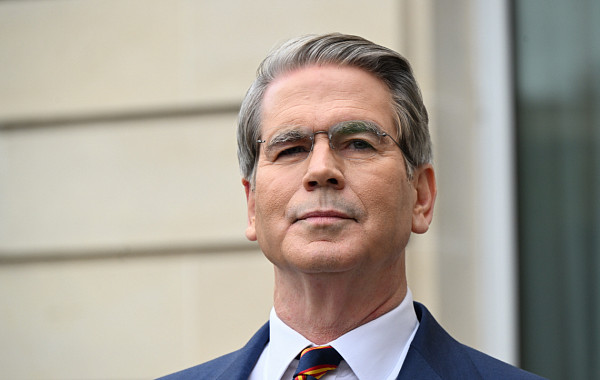 미국 재무장관 “제재 풀린 이란산 원유, 한국 등 동맹에 갈 수도”