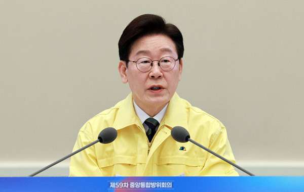 李대통령 "외부 도움 없이 스스로 지켜야"…자주국방 강조