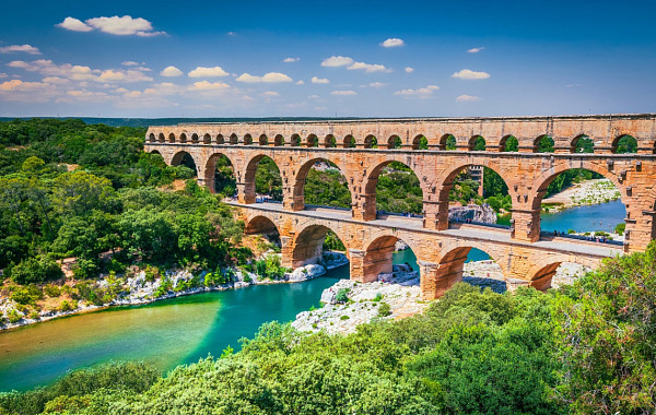 비즈니즈석은 기본·F1 관람도…소비 양극화에 ‘초럭셔리 여행’ 열기 후끈