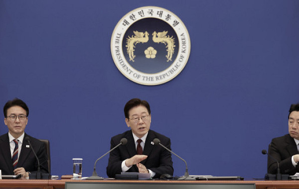 李대통령 "전기료 유지하지만, 손실 급증 우려…절약 동참해 달라"