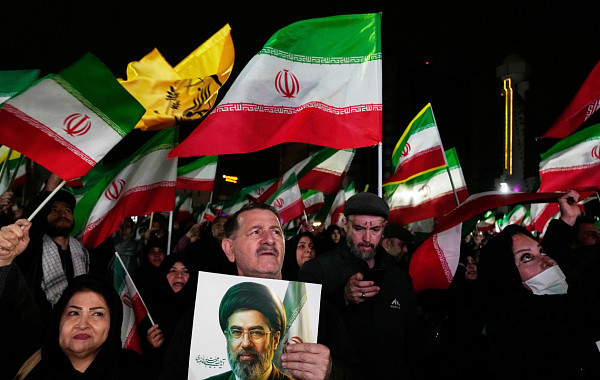 이란, 호르무즈해협 이어 홍해도 위협...공급망 불안 가중