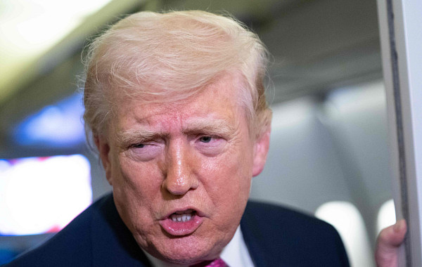 트럼프 “이란 석유 가져오고 싶다⋯수출 거점 하르그섬 점령 검토”