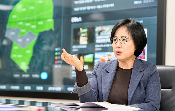 [인터뷰] 이수희 강동구청장 “50만 ‘강동 그랜드 디자인’ 설계…살기 좋은 도시 추진”