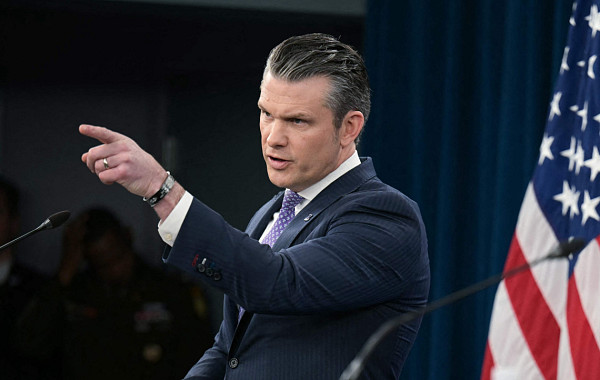 美국방 "이란 합의 안 하면 더 강하게 타격할 것"