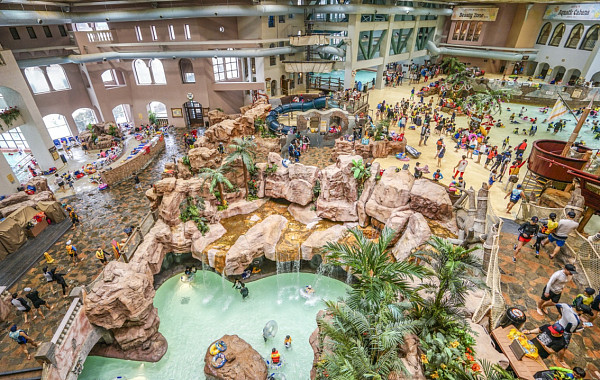 따뜻한 봄 날씨 성큼⋯테마파크 ‘이색 물놀이’ 시설 조기 개장