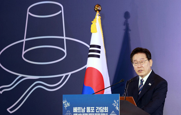李대통령, 하노이서 ‘경제외교’…재계 총수 총출동·협력 70건 체결