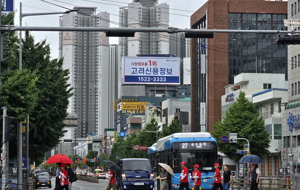'계엄 심판' vs '폭주 견제'⋯'보수 텃밭' 부산, 뒤엉킨 민심 [6ㆍ3 선거 풍향계]