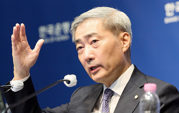 신현송 총재 "늦게 대응할수록 비용 부담 커⋯향후 완만한 인상" [8월 금통위]