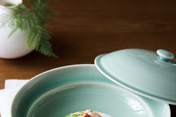  제철 바다를 담은 한 그릇