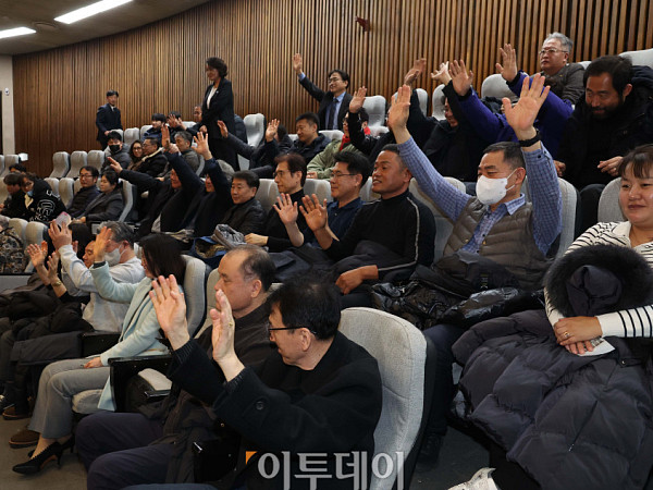 가맹사업법 개정안 본회의 '통과'…국민의힘 찬성표 [포토]