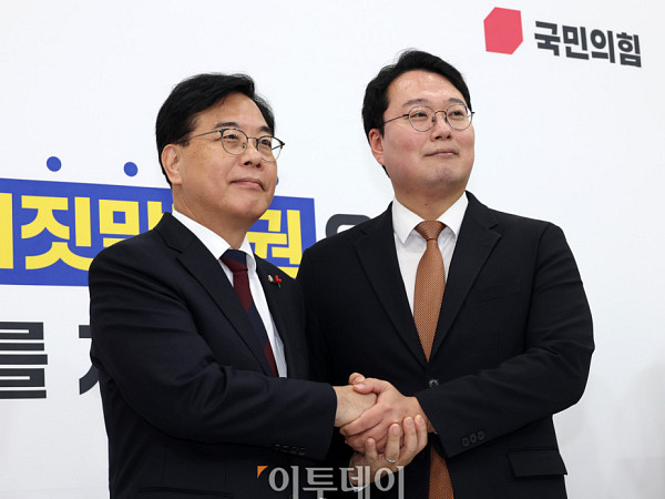 '통일교 특검'으로 뭉친 국민의힘-개혁신당 [포토로그]