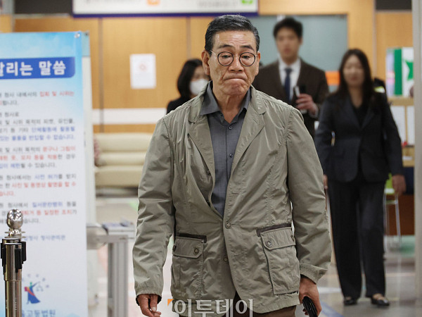 법원 출석하는 김현재 케이삼흥 회장 [포토]