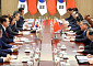 尹, 中리창에 “북핵·러북 군사협력...중국, 평화 보루 역할해달라”