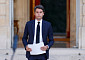 아탈 프랑스 총리, 총선 패배에 “내일 사직서 낼 것”