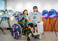 LG화학, 재활용 소재로 만든 휠체어 바큇살 보호판 기부