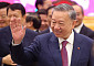 럼 주석, 서열 1위 서기장으로 선출…‘베트남의 시진핑’ 될까