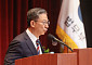 정성호 법무부 장관, 검찰에 ‘공직자·기업인 무리한 수사·기소 자제’ 지시