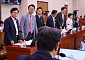 밀어붙이는 與vs필리버스터로 맞선 野…쟁점법안 강대강 대치