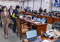 법사위, 2차 종합특검법 민주당 주도 의결…국민의힘 퇴장[종합]
