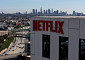 넷플릭스, 유료 가입자 수 3억2500만 명 돌파했지만…시간 외 5% 가까이 ↓