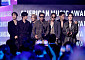 방탄소년단, 완전체로 AMA 휩쓸었다⋯'올해의 아티스트' 포함 3관왕 [종합]