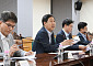 치솟는 환율에 긴급 F4회의..."과도한 변동성·일방향 쏠림 현상 용인하지 않을 것"