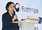 총리실 "한성숙 장관직 유지, 국정 공백 최소화…법적 문제 없어"