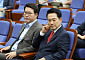 국민의힘 의원총회 참석한 장동혁 대표 [포토]
